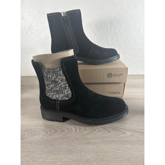 Clarks Opal Sky Black Suede Women's Boots Size 5.5 Medium- NIB - Picture 1 of 7